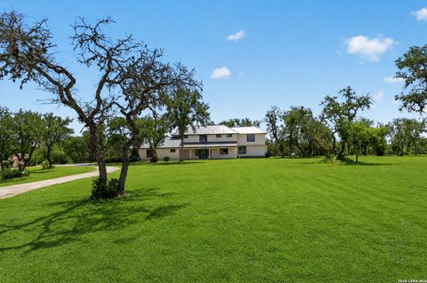 Property photo of 306 N Rolling Oaks Ln, San Antonio, TX 78253