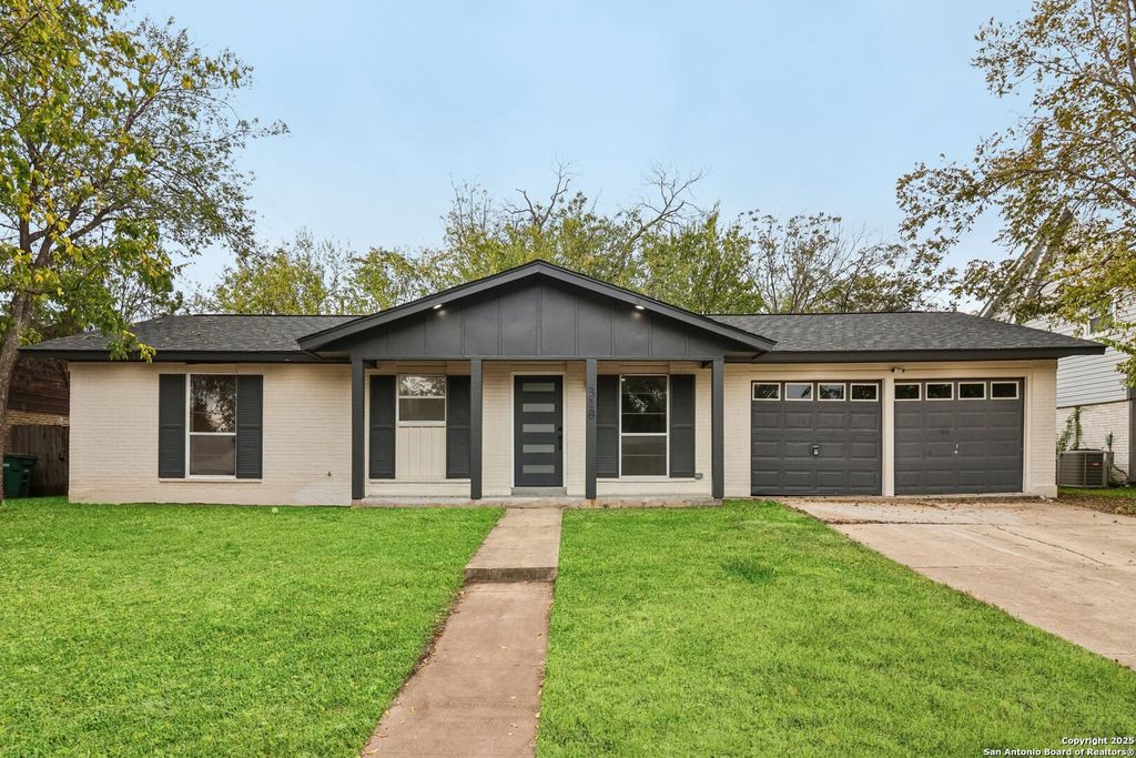 Photo of 318 trafalgar, San Antonio, TX 78216 (MLS # 1924508)