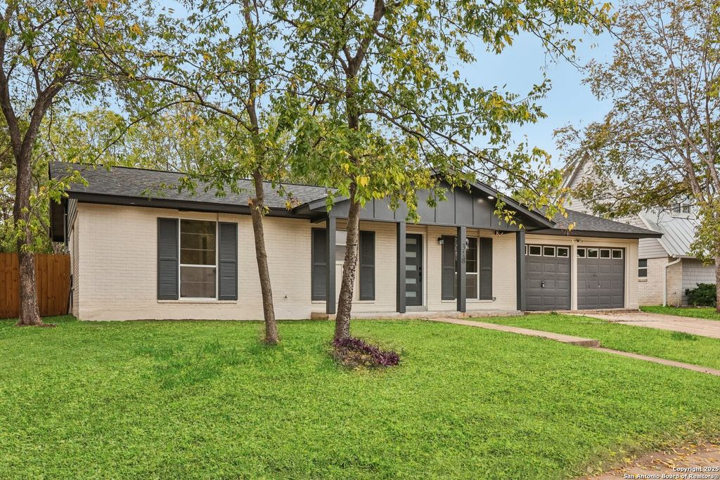 Photo of 318 trafalgar, San Antonio, TX 78216 (MLS # 1924508)