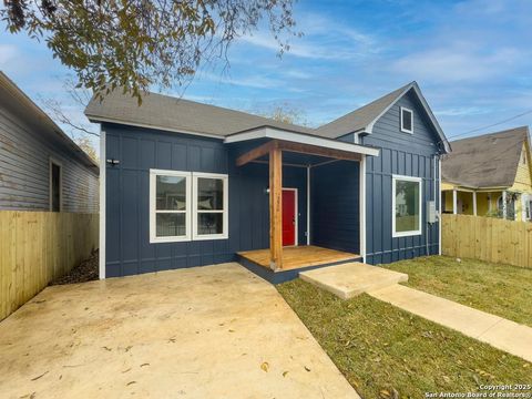 Photo of 220 Omaha St, San Antonio, TX 78203 (MLS # 1930166)