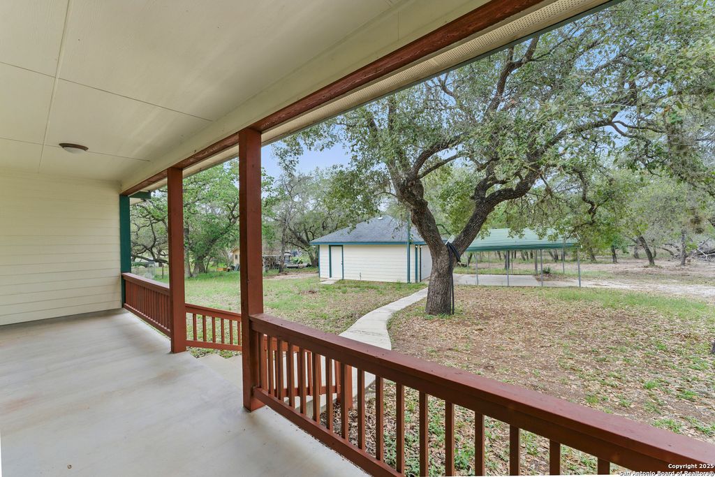 Photo of 163 Montesito, Floresville, TX 78114 (MLS # 1862924)