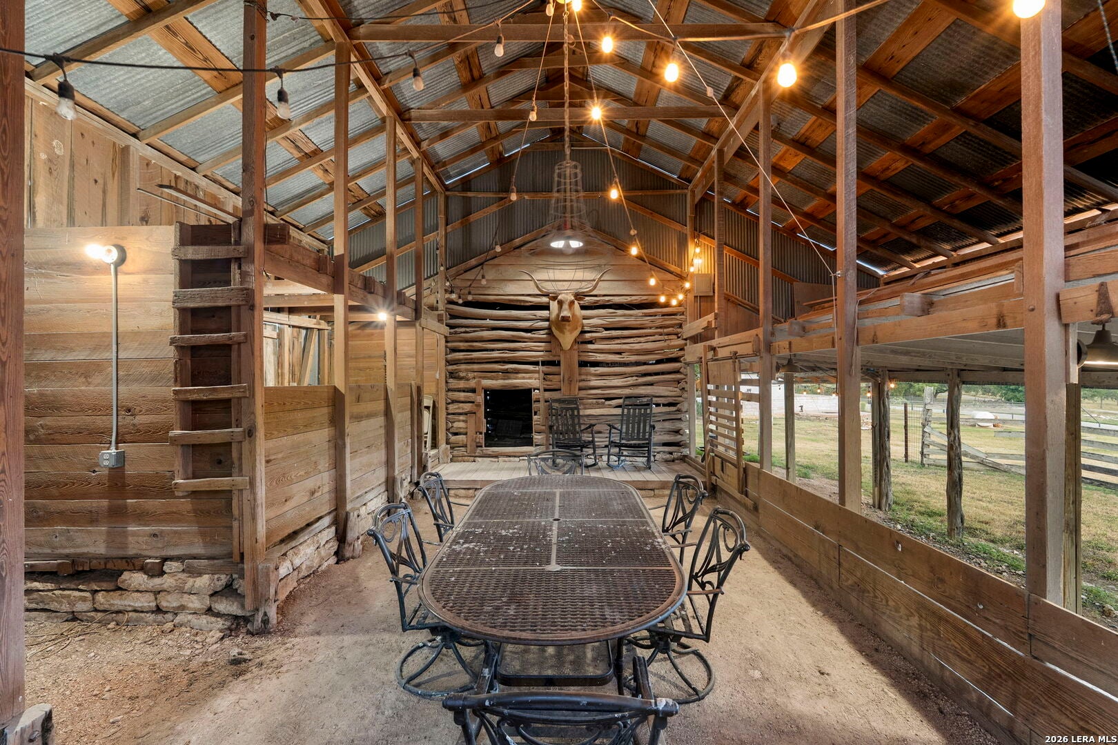 2825 W AMMANN RD