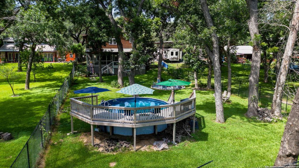 Photo of 110 Erskine Ferry, Seguin, TX 78155 (MLS # 1885368)