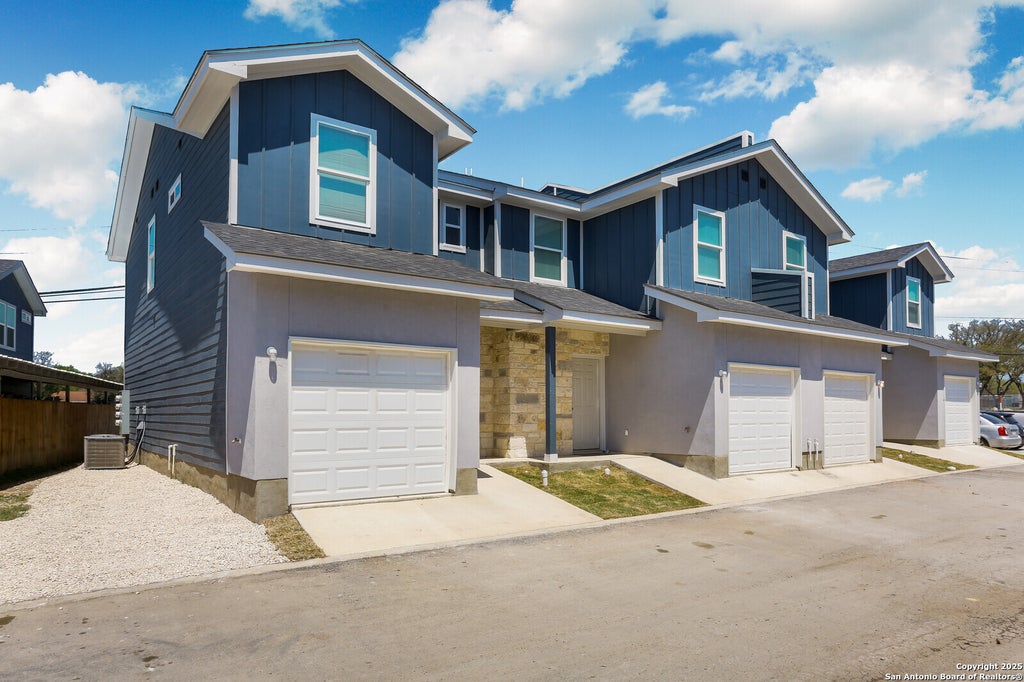 Photo of 6922 Crestway Rd, San Antonio, TX 78239 (MLS # 1880887)