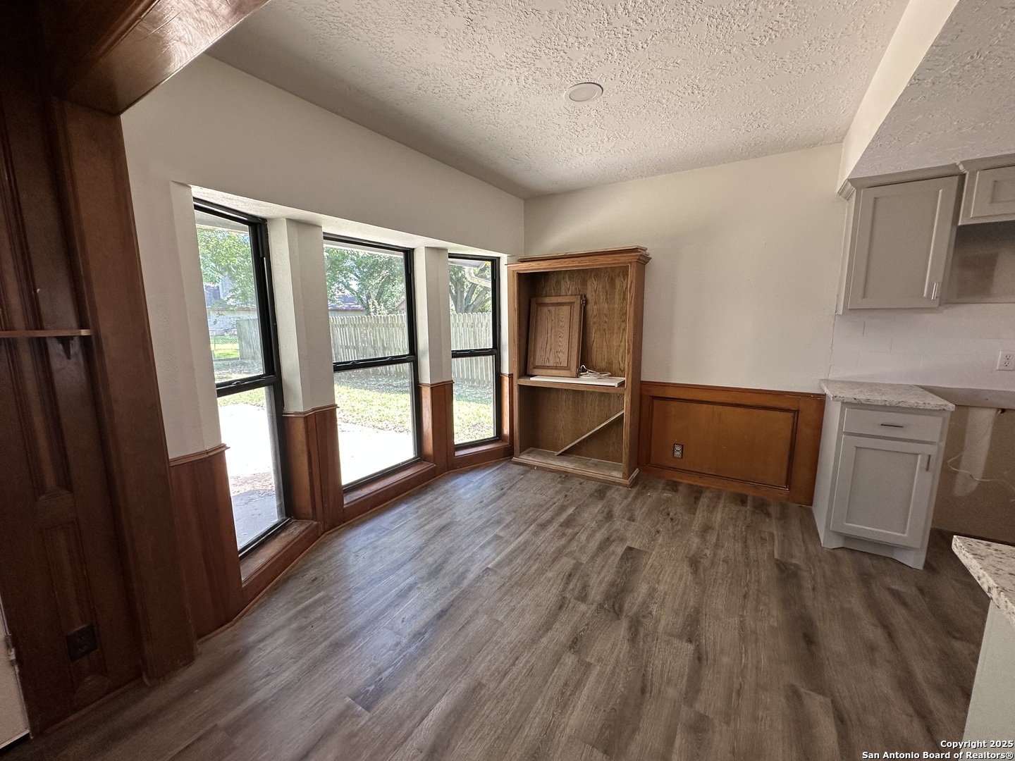 2616 El Camino Dr