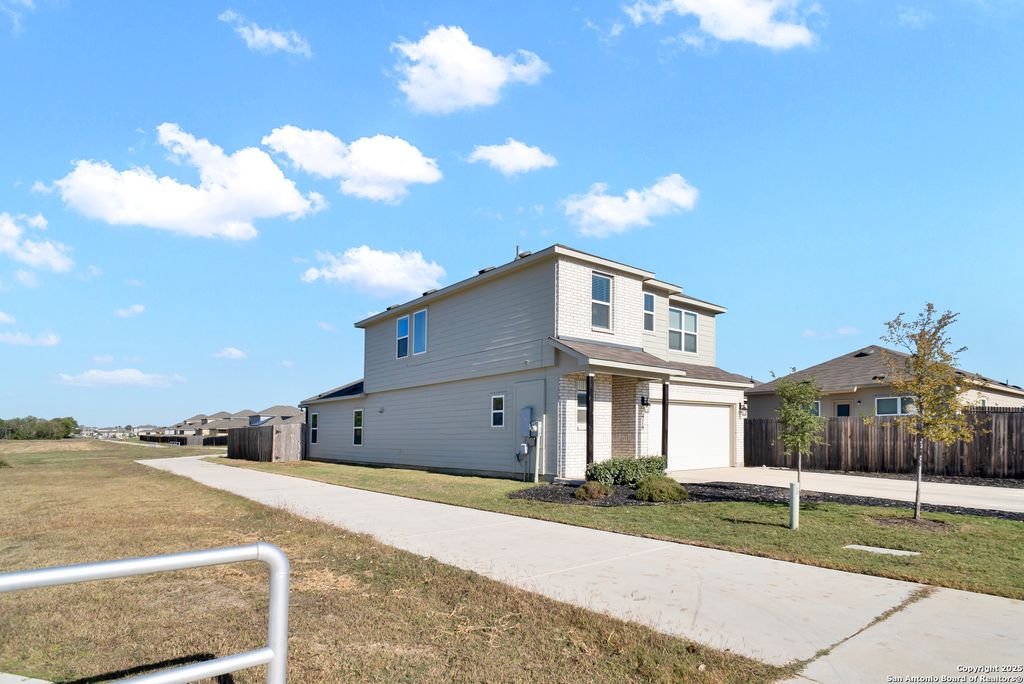Photo of 579 Jennifer, New Braunfels, TX 78130 (MLS # 1921666)