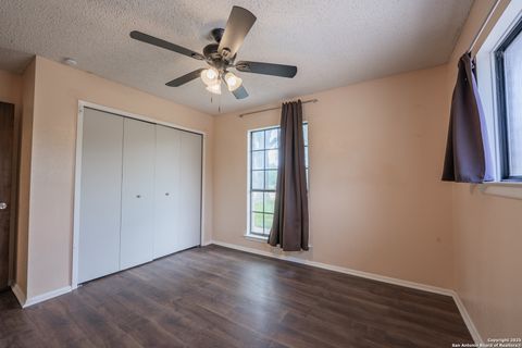 Tiny photo for 1002 River Oak MAIN #MAIN, Seguin, TX 78155 (MLS # 1888071)