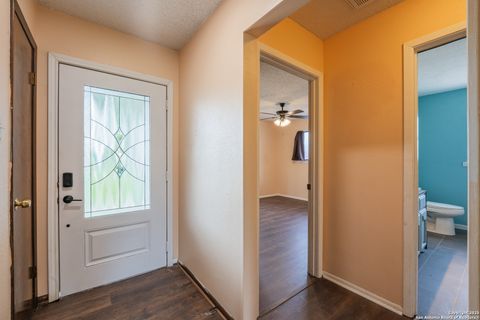 Tiny photo for 1002 River Oak MAIN #MAIN, Seguin, TX 78155 (MLS # 1888071)