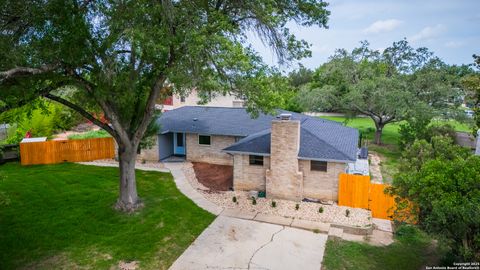 Tiny photo for 1002 River Oak MAIN #MAIN, Seguin, TX 78155 (MLS # 1888071)