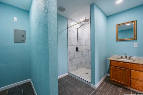 Tiny photo for 1002 River Oak MAIN #MAIN, Seguin, TX 78155 (MLS # 1888071)