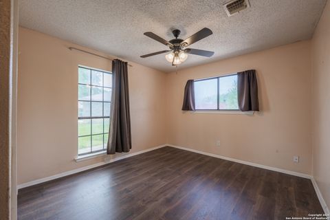 Tiny photo for 1002 River Oak MAIN #MAIN, Seguin, TX 78155 (MLS # 1888071)