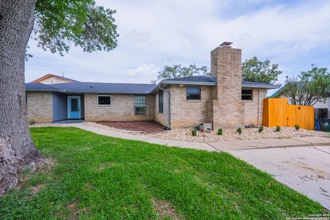Tiny photo for 1002 River Oak MAIN #MAIN, Seguin, TX 78155 (MLS # 1888071)