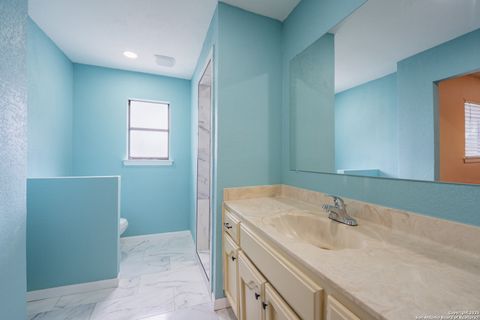 Tiny photo for 1002 River Oak MAIN #MAIN, Seguin, TX 78155 (MLS # 1888071)