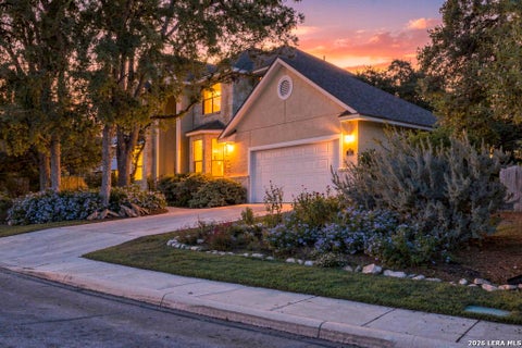 Photo of 31 HORSESHOE CYN, San Antonio, TX 78258 (MLS # 2018853)