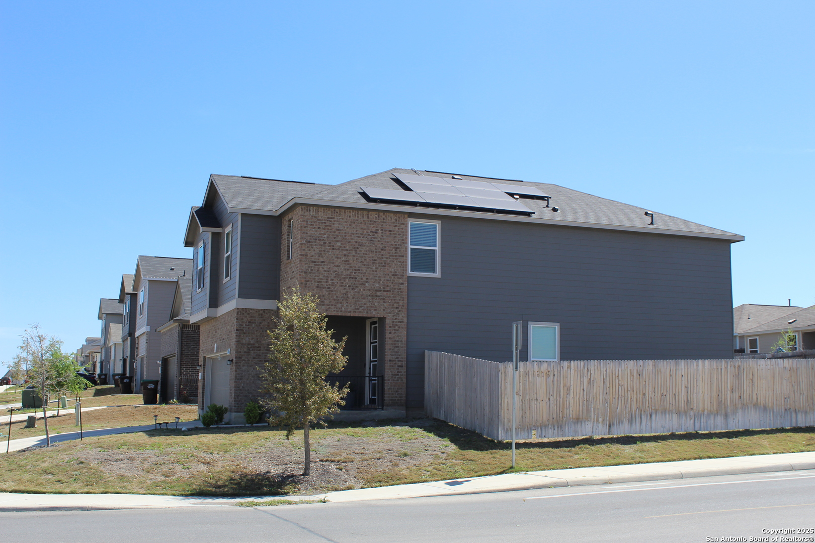 8402 Amistad Cove