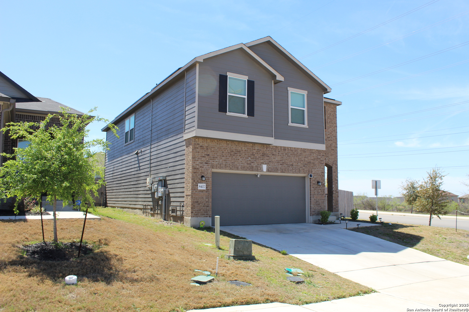 8402 Amistad Cove
