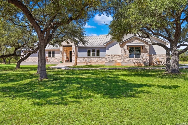 31131 WINDMILL LN, BULVERDE, TX 78163 - Image 48989aebf2bc55c21e4632da4595ec4c/1056477535
