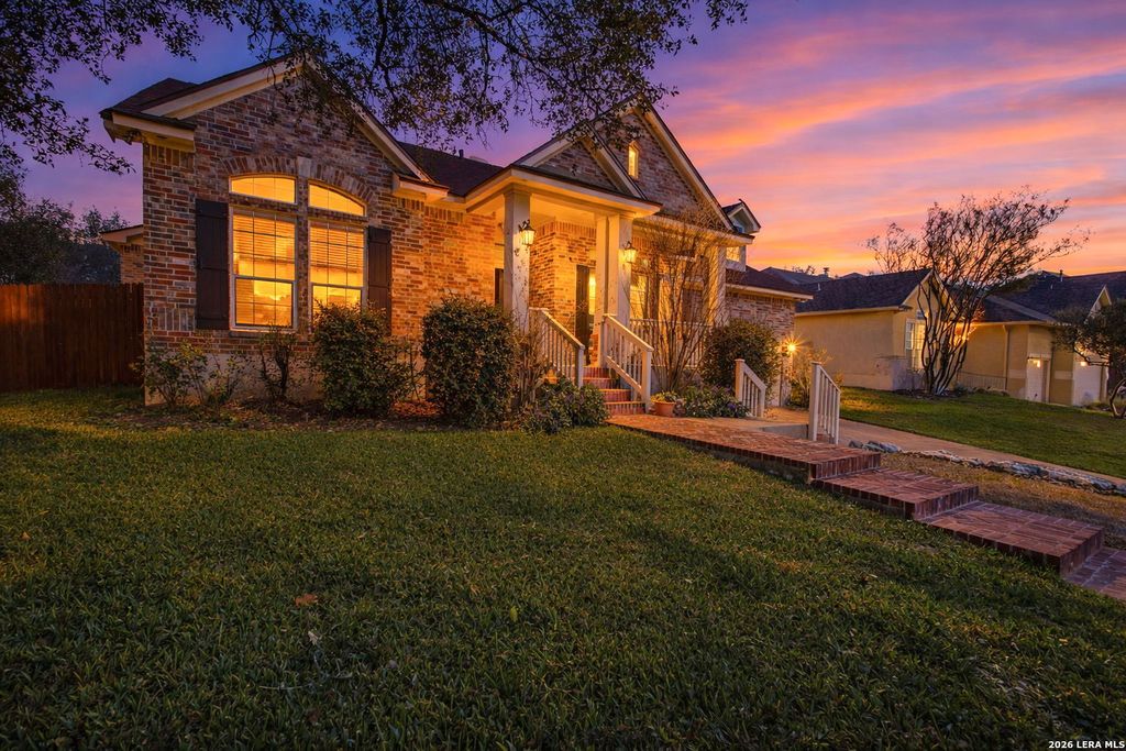 Photo of 527 Mesa Rdg, San Antonio, TX 78258 (MLS # 1925424)