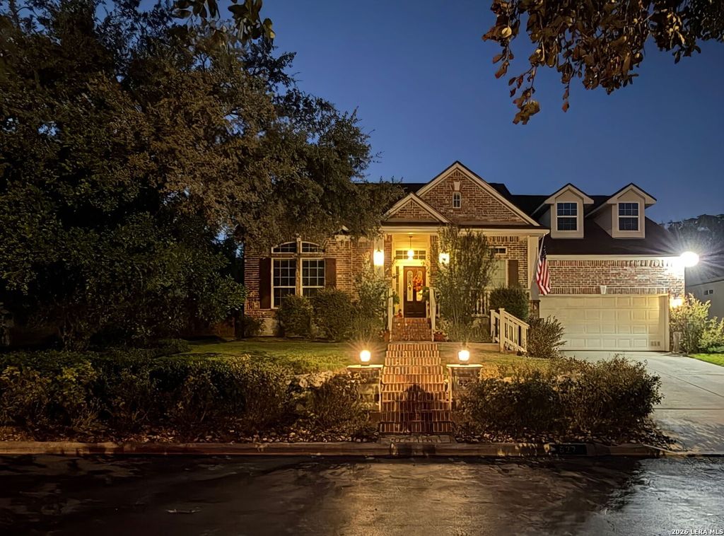 Photo of 527 Mesa Rdg, San Antonio, TX 78258 (MLS # 1925424)