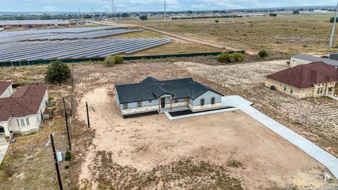 A home in Floresville