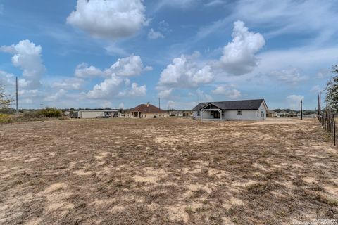 A home in Floresville