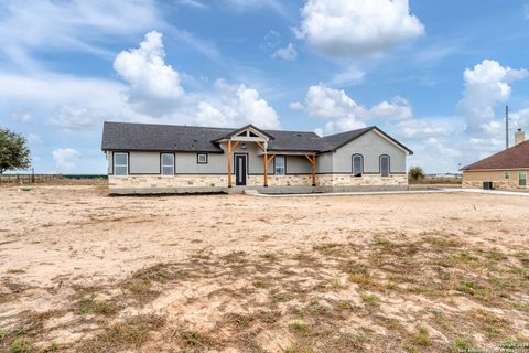 A home in Floresville