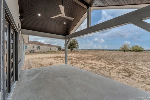 A home in Floresville