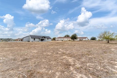 A home in Floresville