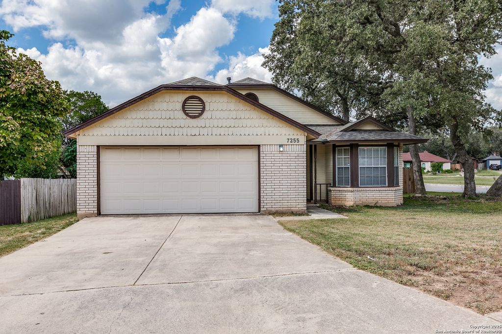 Photo of 7255 Webbwood, San Antonio, TX 78250 (MLS # 1929366)