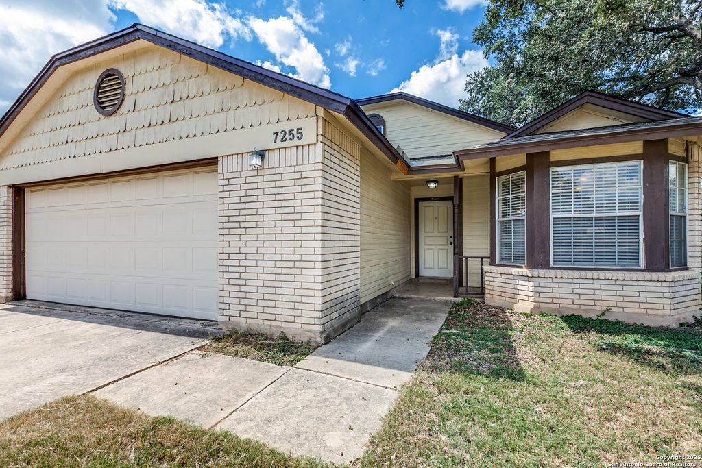 Photo of 7255 Webbwood, San Antonio, TX 78250 (MLS # 1929366)
