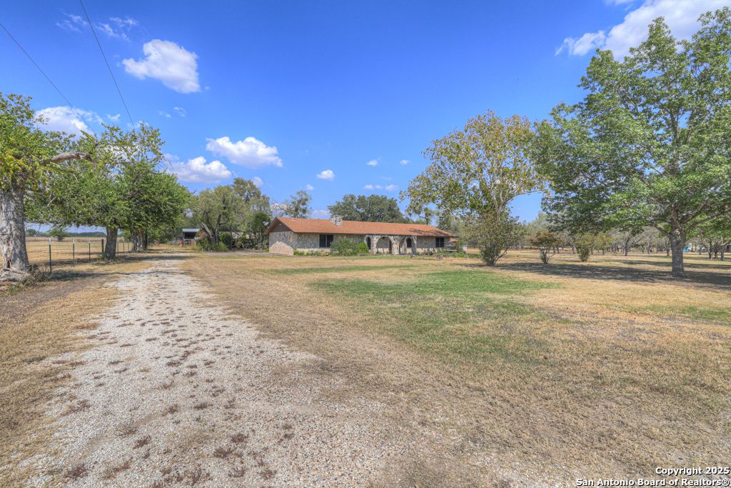Photo of 255 Brehm Ln, Cibolo, TX 78108 (MLS # 1913795)