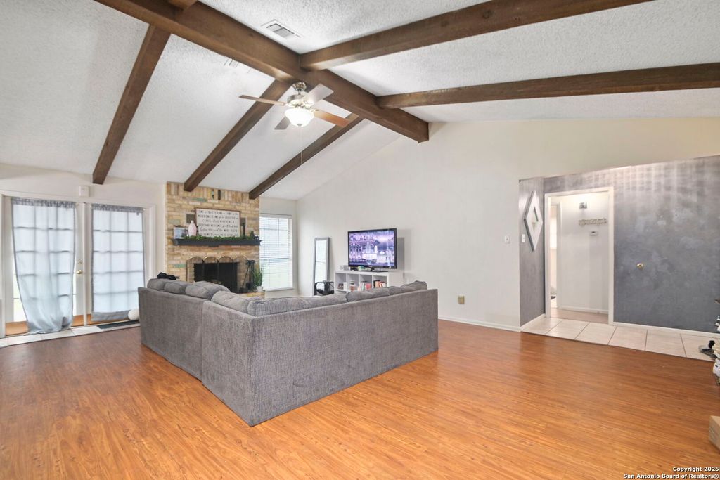 Photo of 207 Ivy, Boerne, TX 78006 (MLS # 1950511)