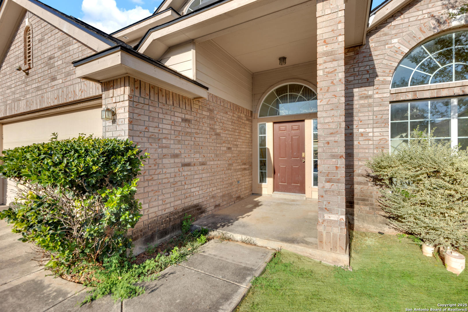5822 Garnet Caverns