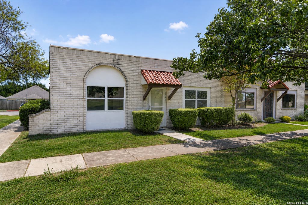 Photo of 10831 Crown Vw, San Antonio, TX 78239 (MLS # 2008263)