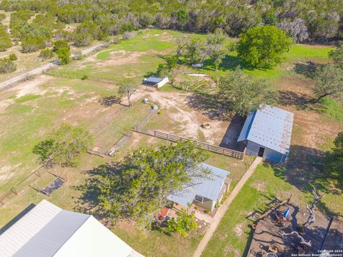 A home in Bandera