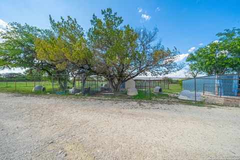 A home in Bandera