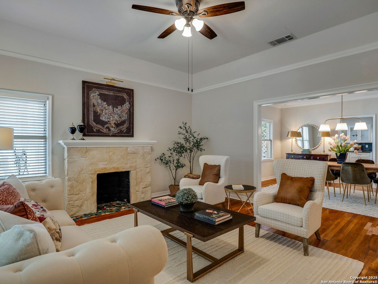 111 W Rosewood