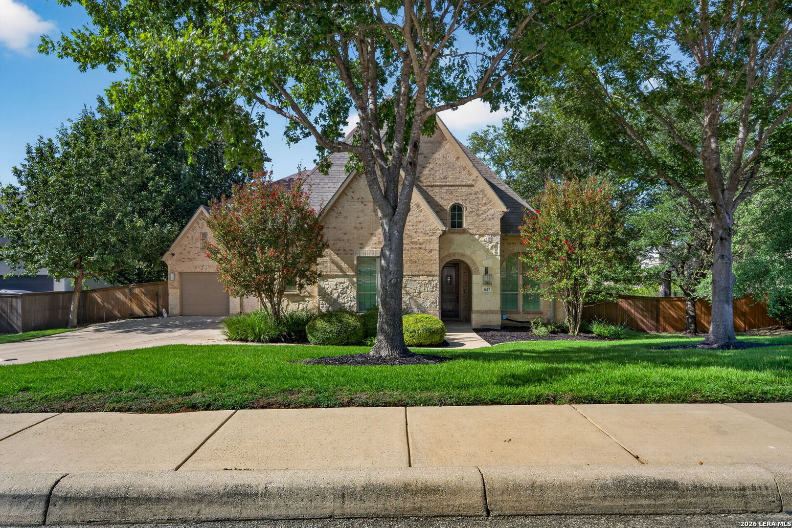 1627 Wild Peak