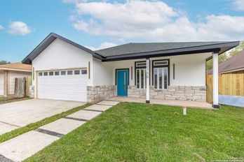 Single Family Residence at 10750 Green Lake