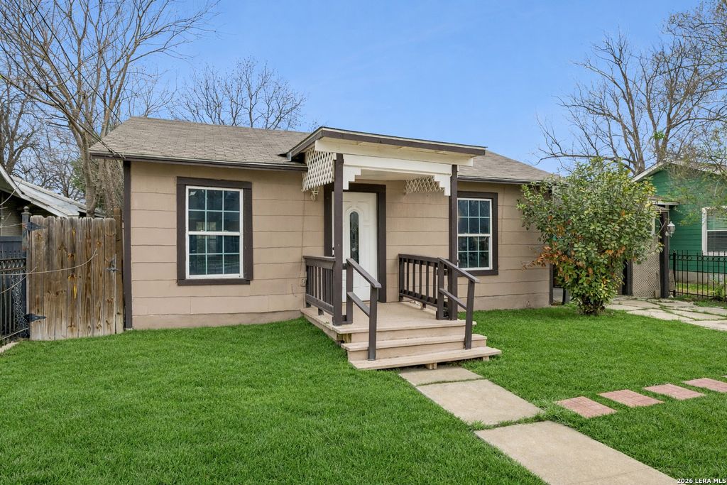 Photo of 253 Carroll, San Antonio, TX 78225 (MLS # 1948354)