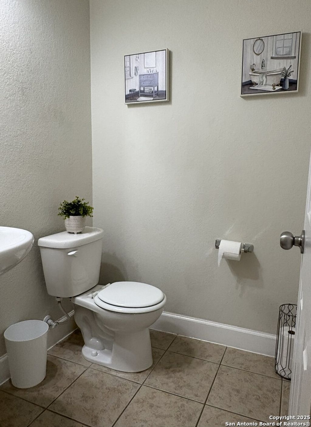 Photo of 1422 Kedros, San Antonio, TX 78245 (MLS # 1973558)