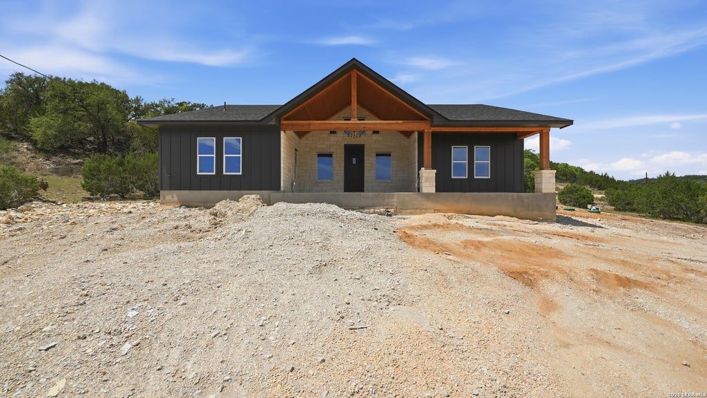 Photo of 1361 PRIMROSE PATH, Canyon Lake, TX 78133 (MLS # 1958770)