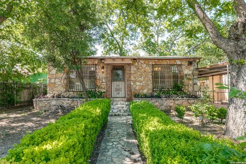 Photo of 411 SCHOOL ST, San Antonio, TX 78210 (MLS # 1969713)