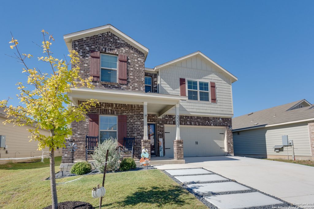 Photo of 3237 Hyacinth, New Braunfels, TX 78130 (MLS # 1919525)