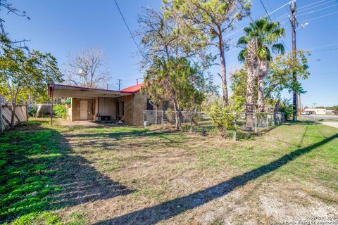 A home in Lytle