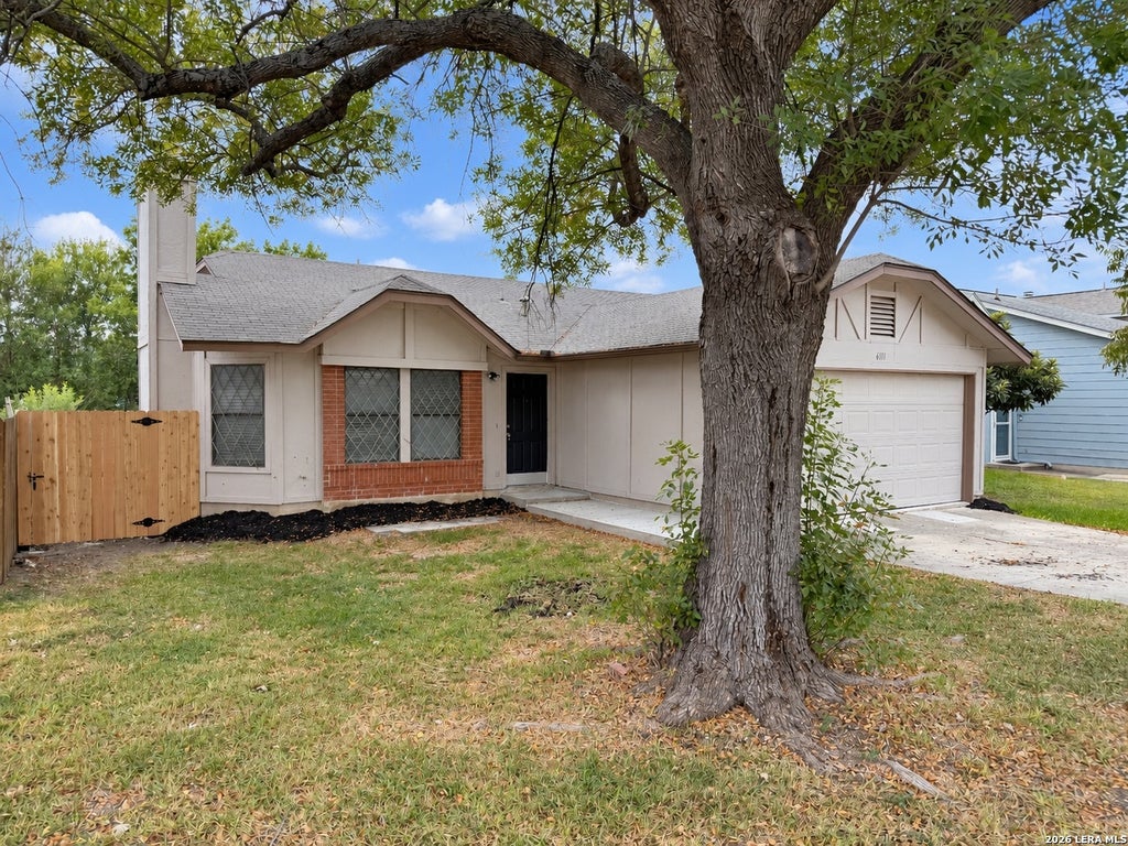 Photo of 6111 FEATHER NEST LN, San Antonio, TX 78233 (MLS # 2020295)