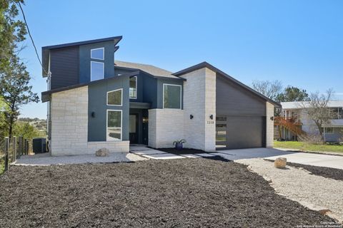 A home in Canyon Lake