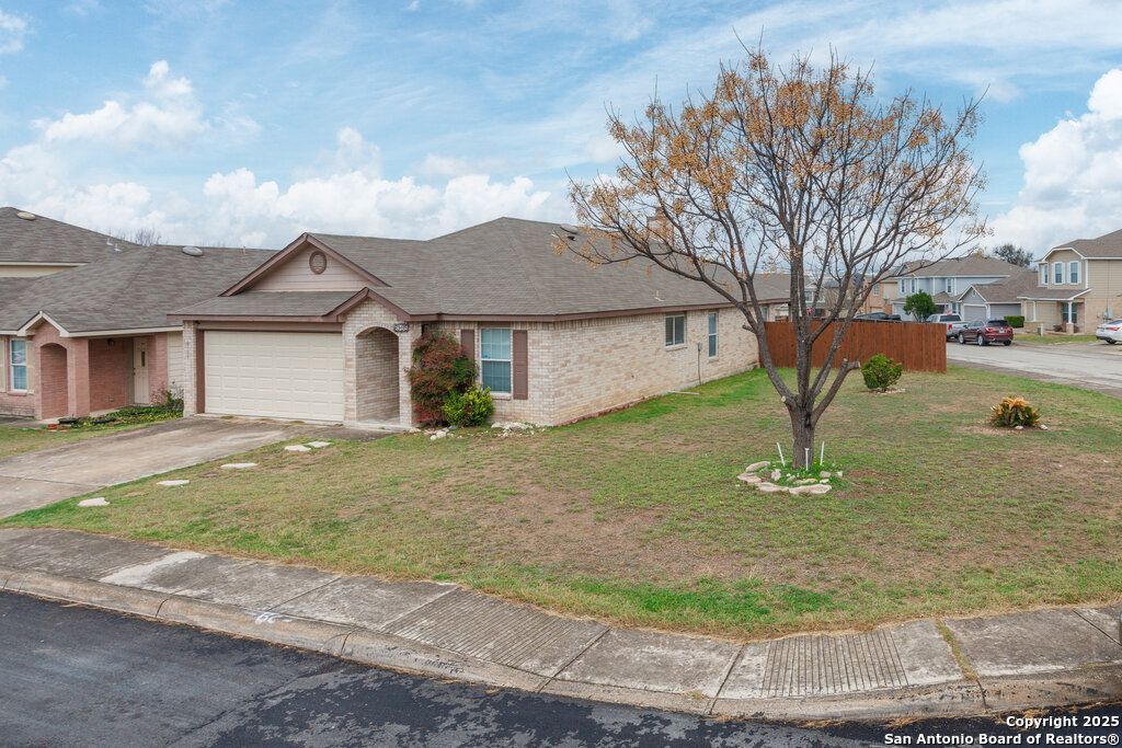 Photo of 6103 AMHERST BAY, San Antonio, TX 78249 (MLS # 1939788)