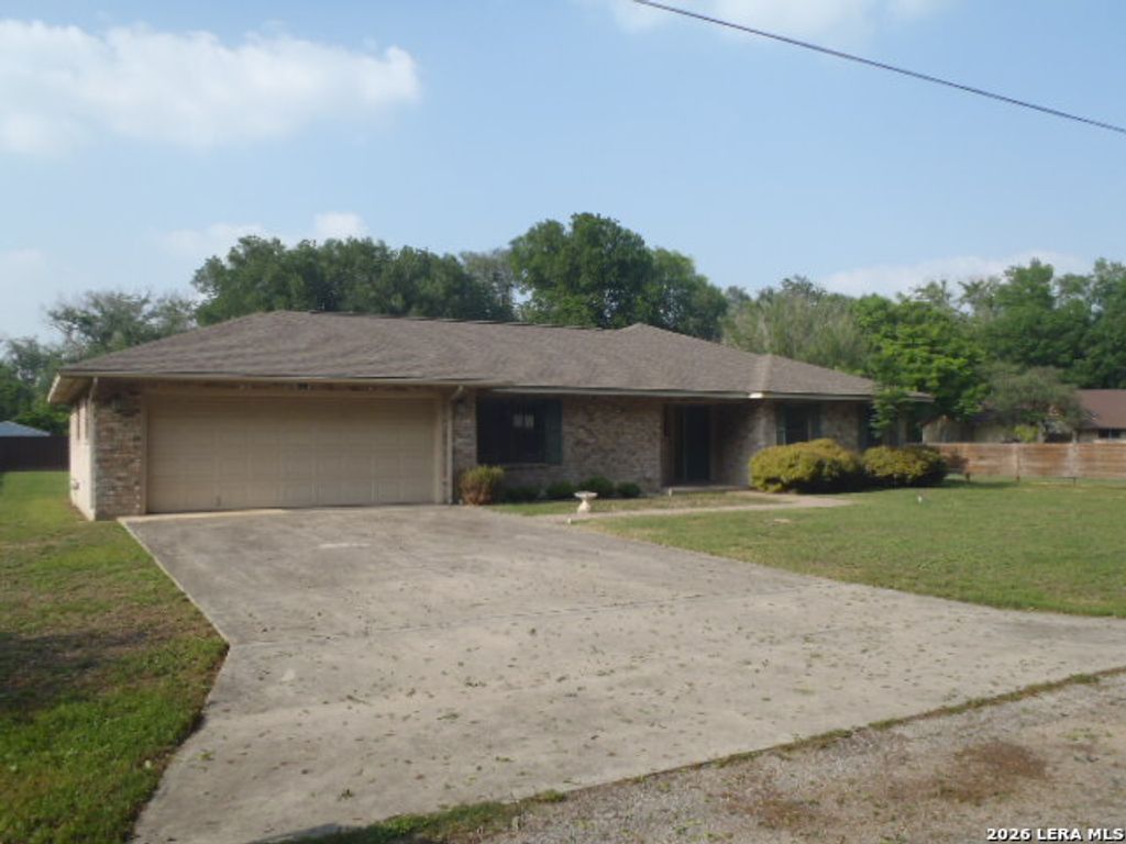 Photo of 2620 Blumberg Park Rd, Seguin, TX 78155 (MLS # 1964859)