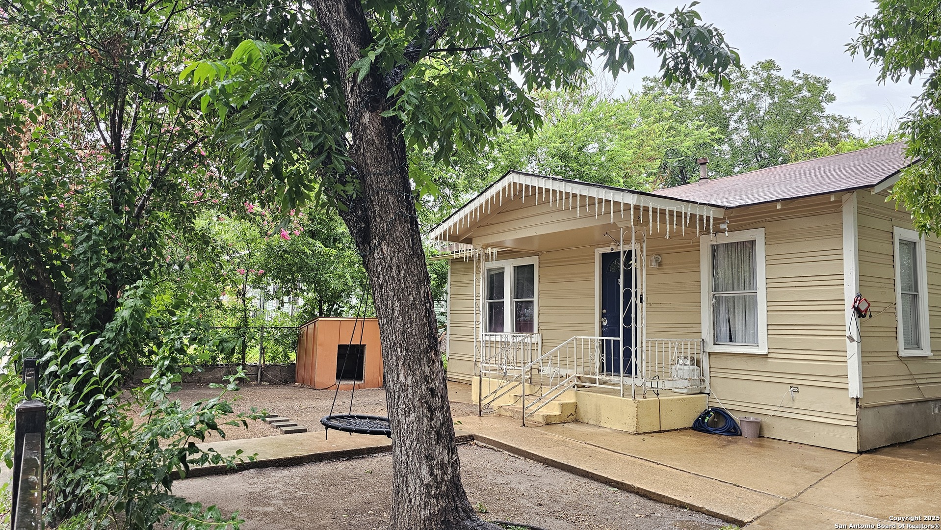 3506 W Houston